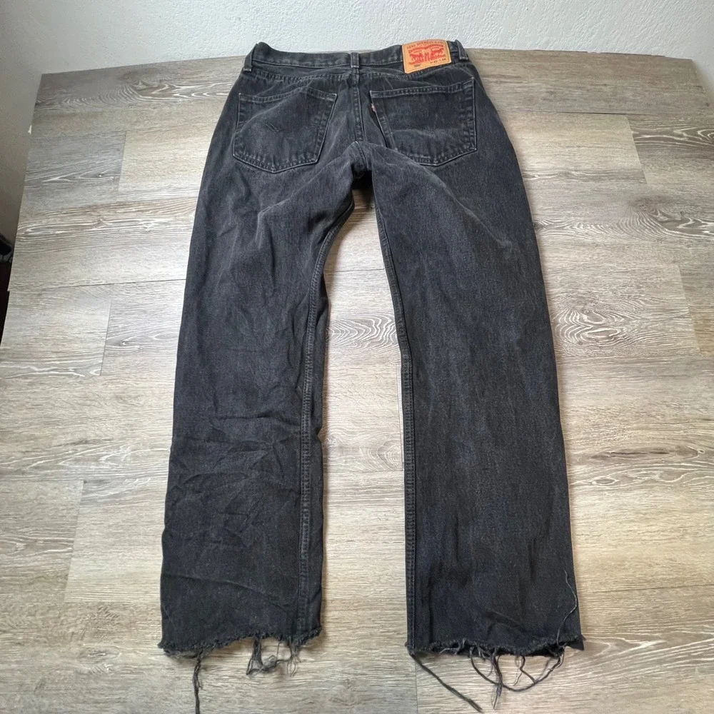 Levis 505 Jeans Mens 33x28 Black Straight Leg Raw Hem Frayed Denim 00505-0260